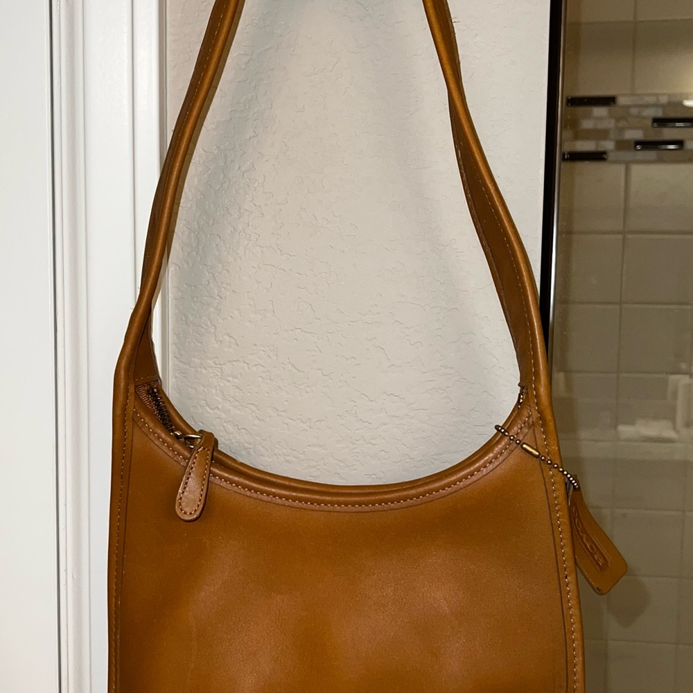 Vintage Coach 9020 Tan Leather Shoulder Bag